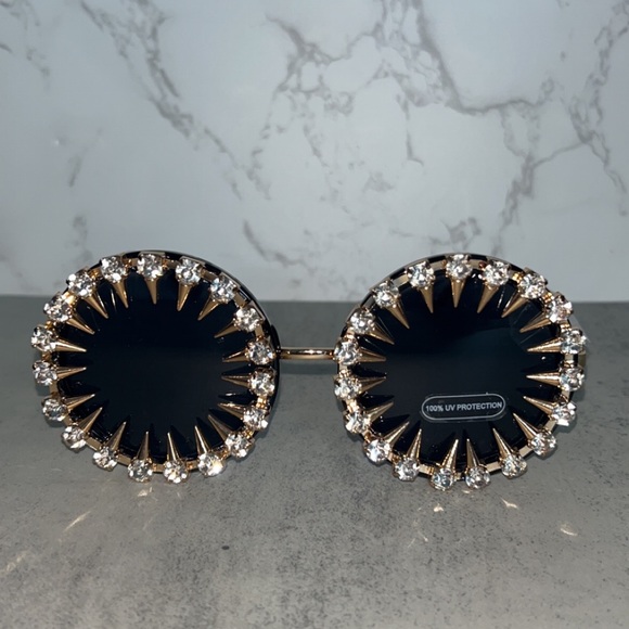 NWT PrettyLittleThing Black Diamanté Spike Detail Round Sunglasses - Picture 6 of 8